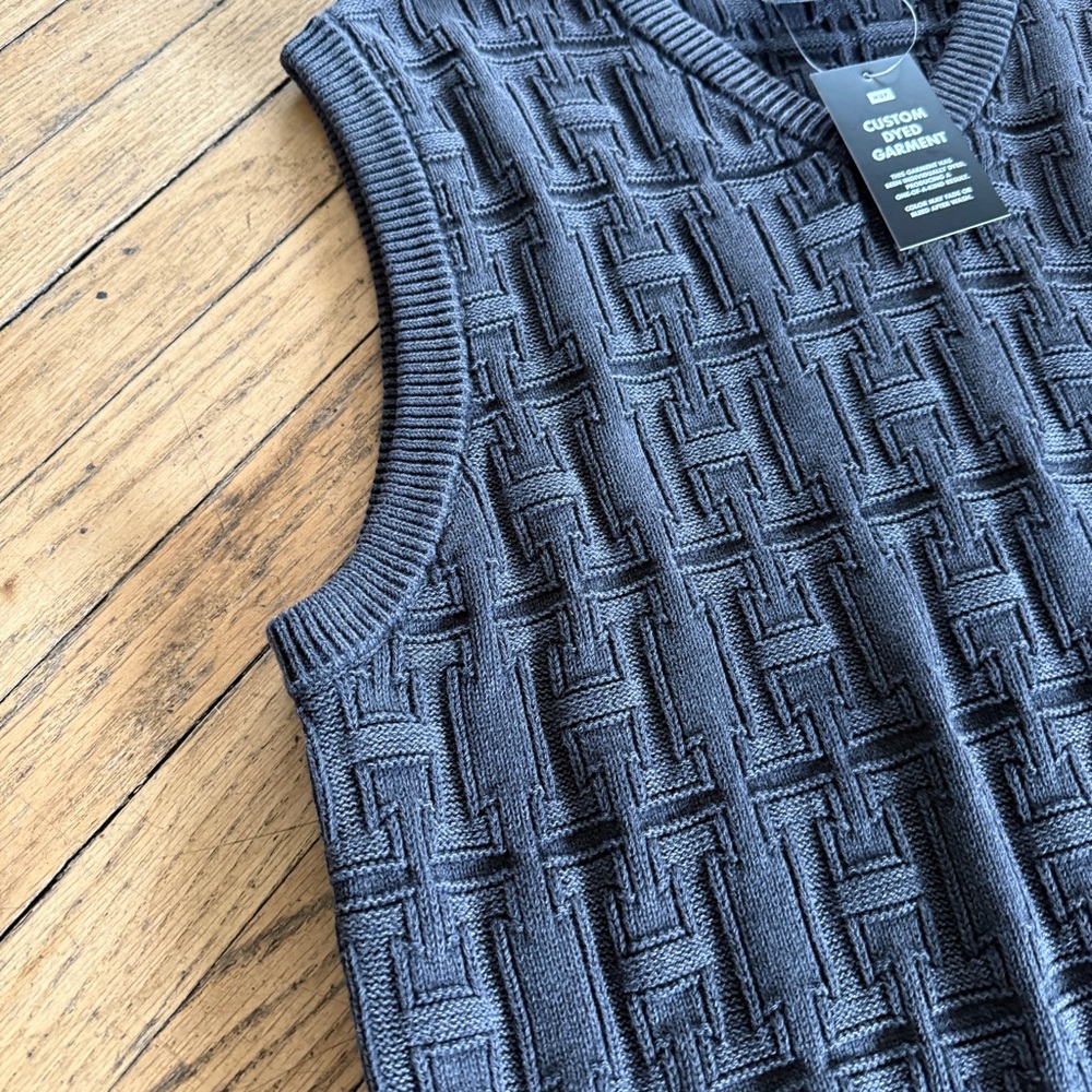 HUF Unisex Jacquard Sweater Vest - Picture 5 of 9